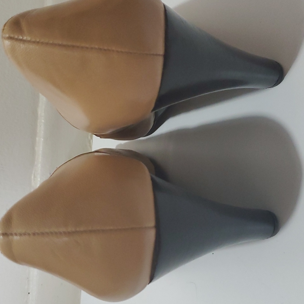Franco Sarto, tan black and gold wedges, 11M - Picture 4 of 4
